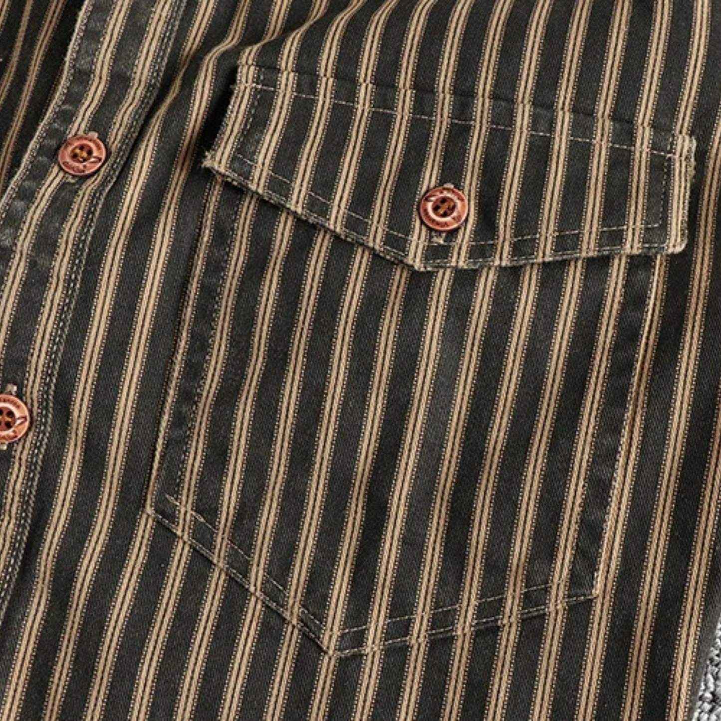 Men's casual shirt durable long sleeve striped design - versatile office and weekend wear