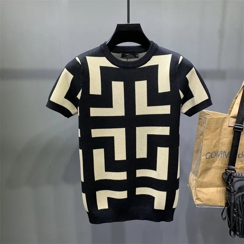 Men's unique design casual t-shirt - eye-catching patterned short sleeve top